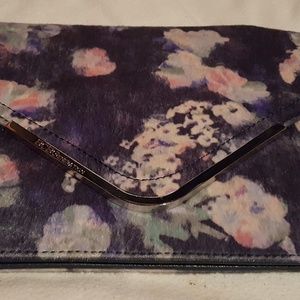 BCBG Generation Clutch